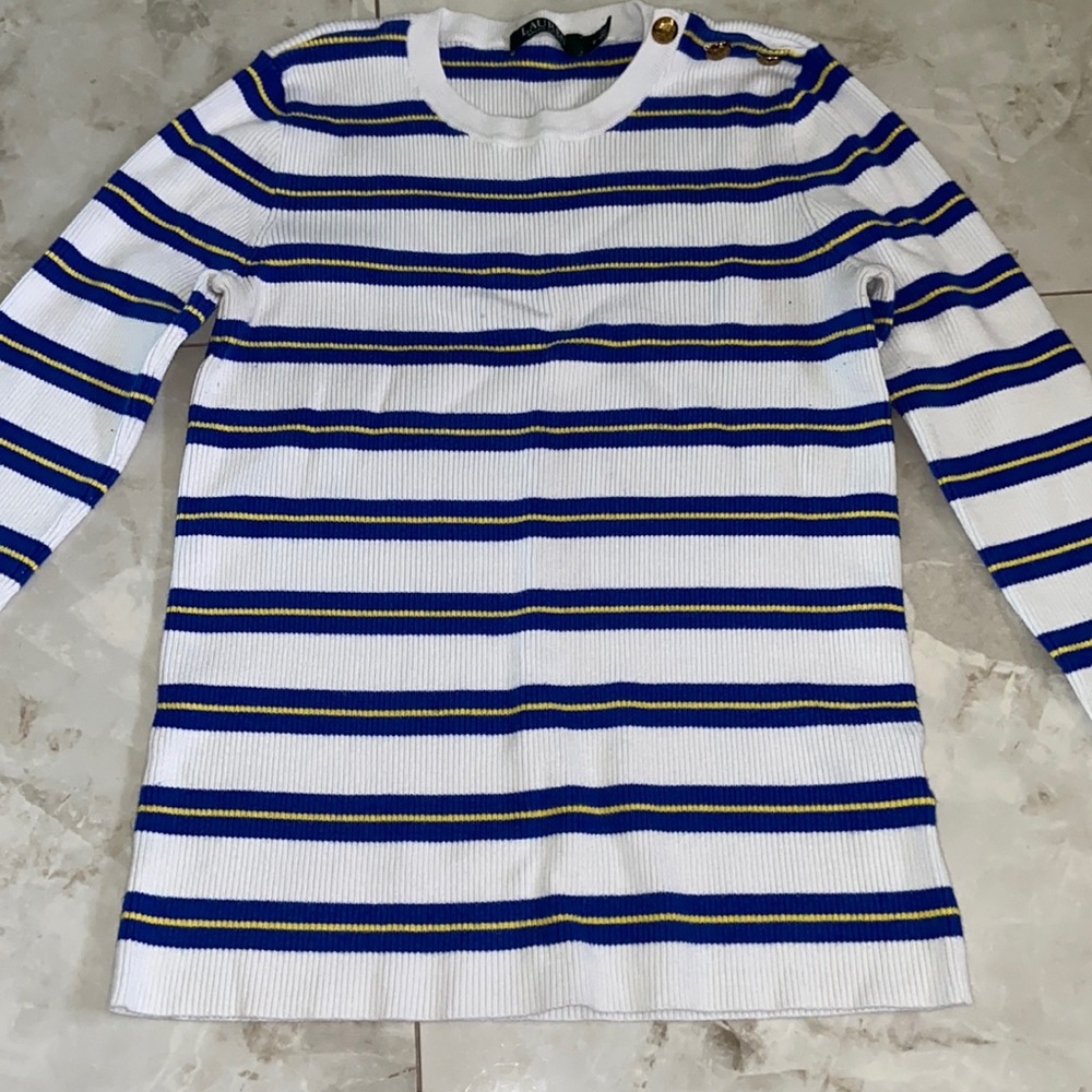 Women’s sweater